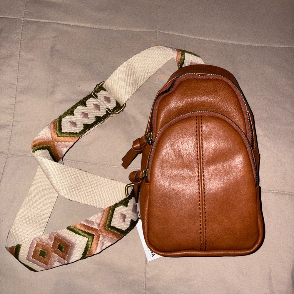 Beautiful Sonoma cross body bag NWT